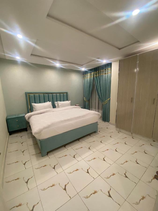 Luxe Suites Bahria Town Lahore Exterior photo