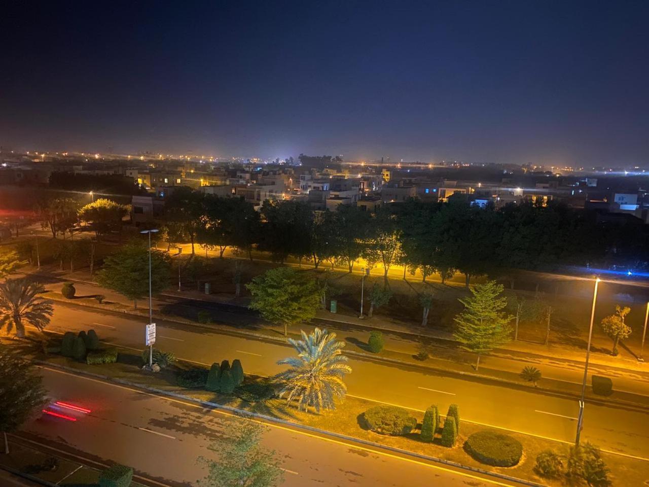 Luxe Suites Bahria Town Lahore Exterior photo