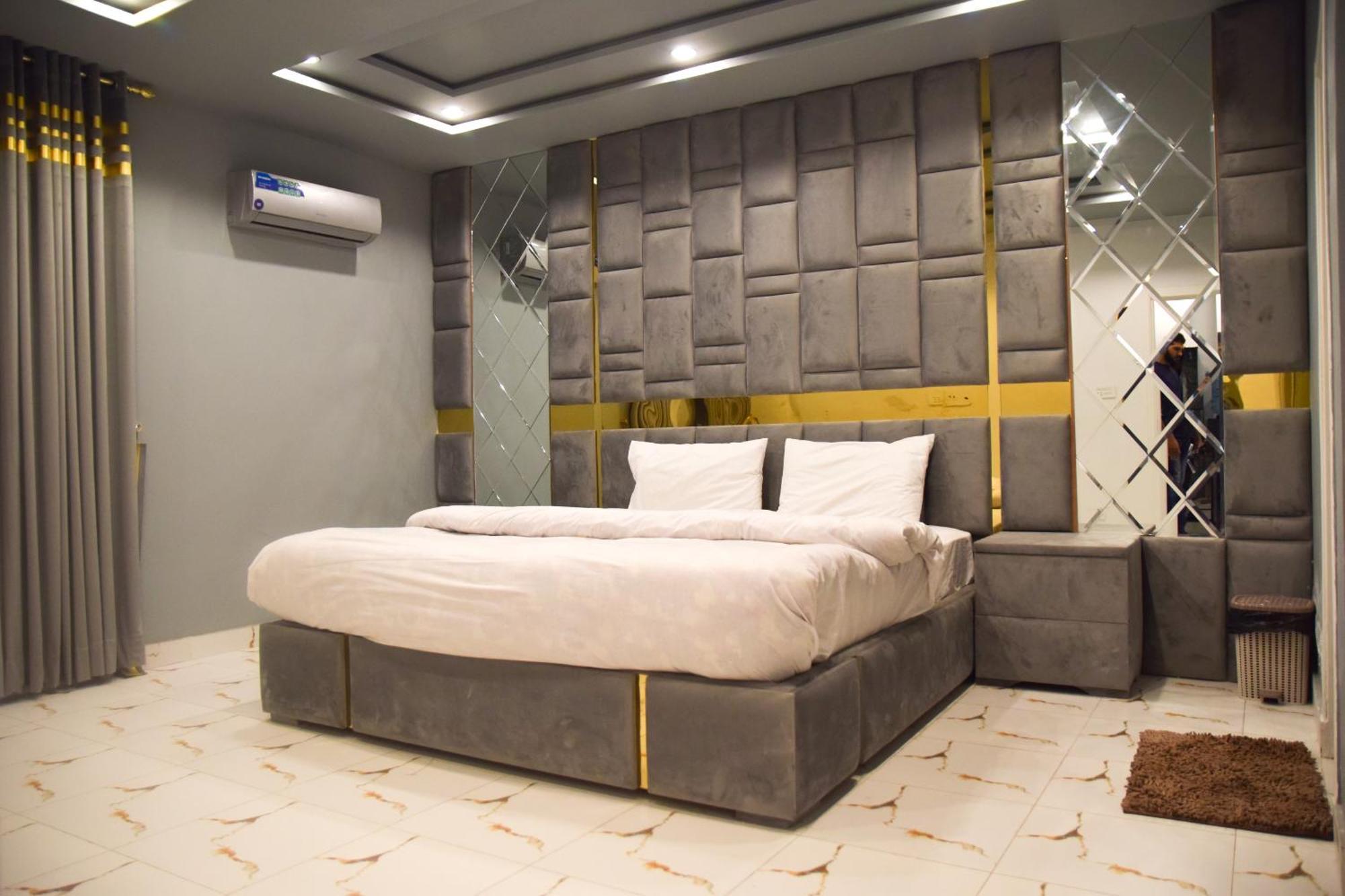 Luxe Suites Bahria Town Lahore Exterior photo