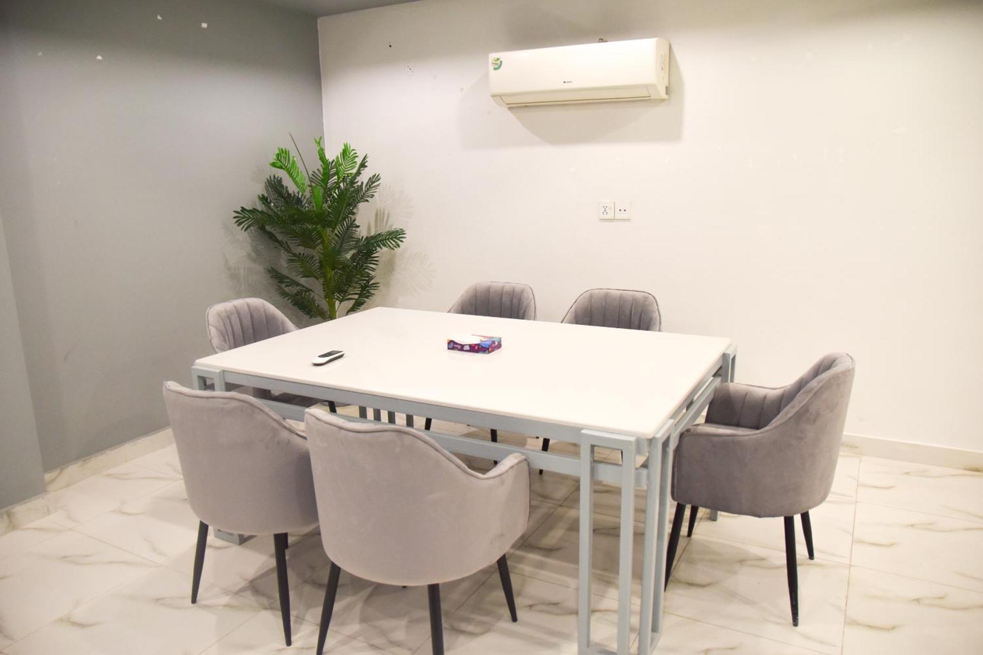 Luxe Suites Bahria Town Lahore Exterior photo