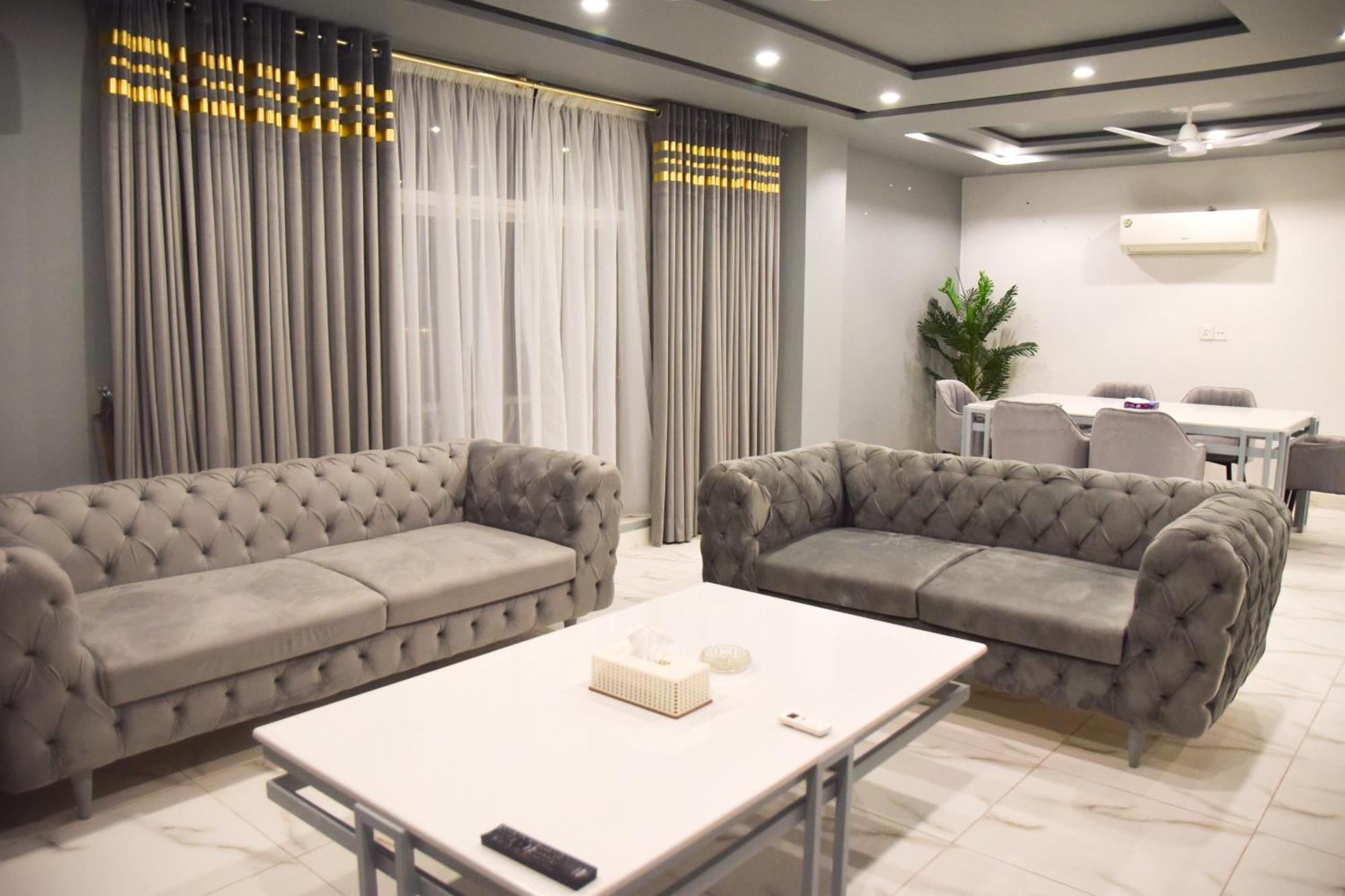 Luxe Suites Bahria Town Lahore Exterior photo